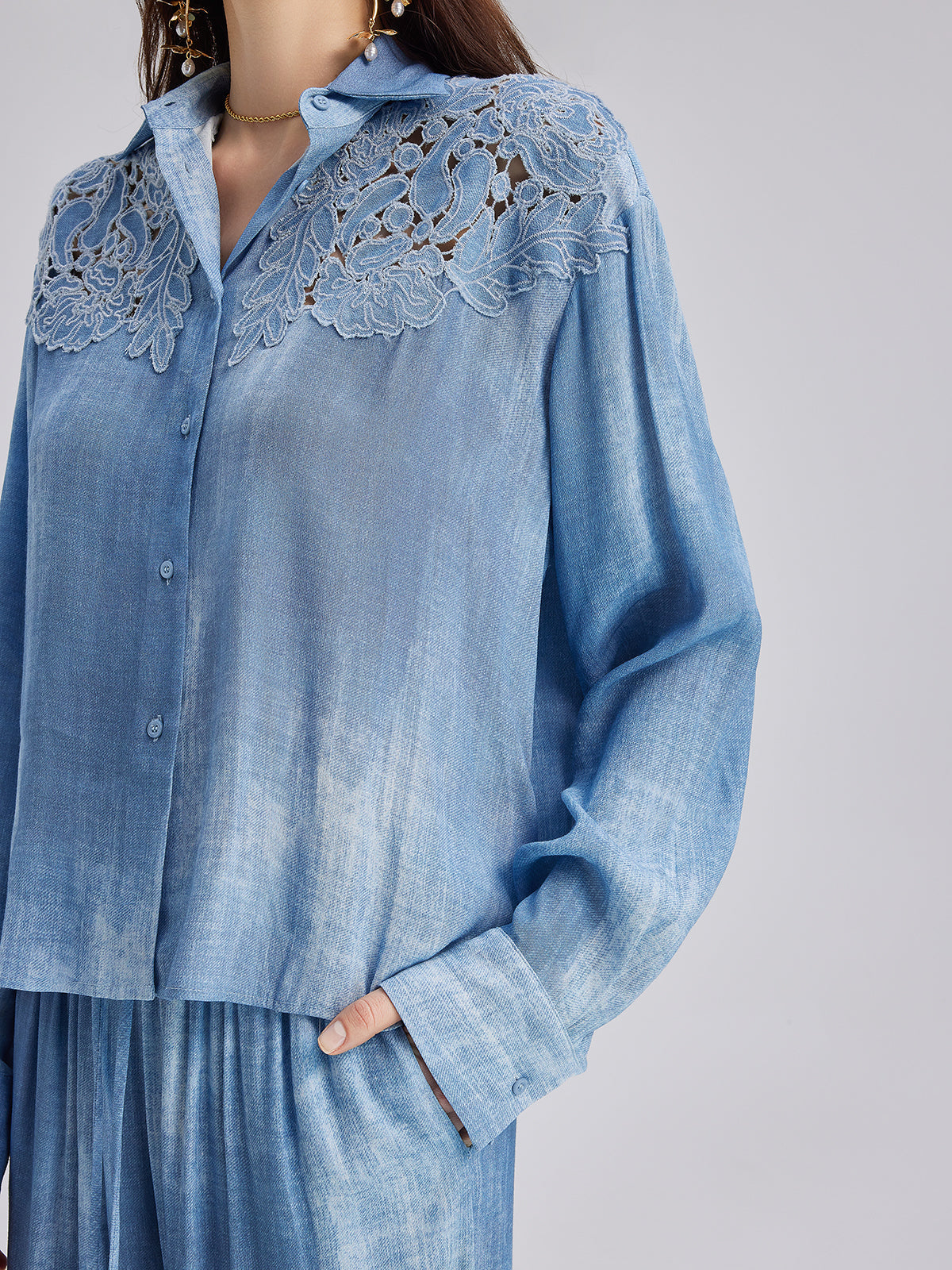 Appliqué Embroidery Denim Gradient Shirt